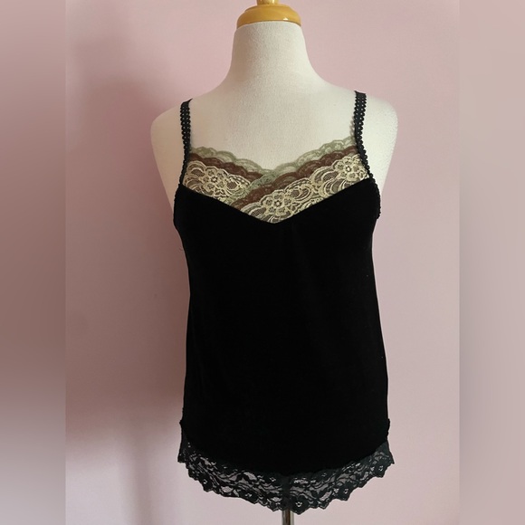 Ms. Miss Tops - Black Lace Trim Cami Top